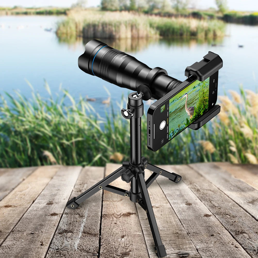 Lente APEXEL 36X montada en smartphone para fotografía de naturaleza